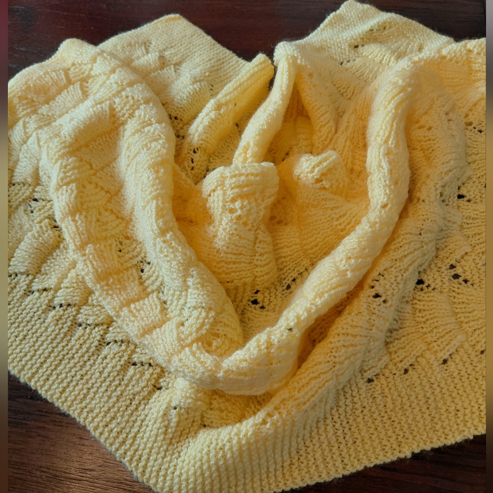 Handmade Yellow Knitted Baby Blanket - Picture 2 of 3